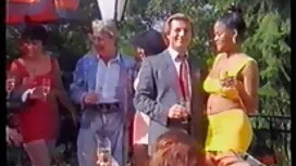 Après avoir nourri l ...