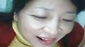 Ami lèche la chatte  ...