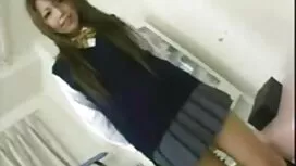 La salope ouvrit la  ...